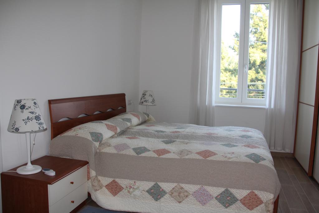 La Ciliegia Bianca Bed & Breakfast Belgirate Cameră foto